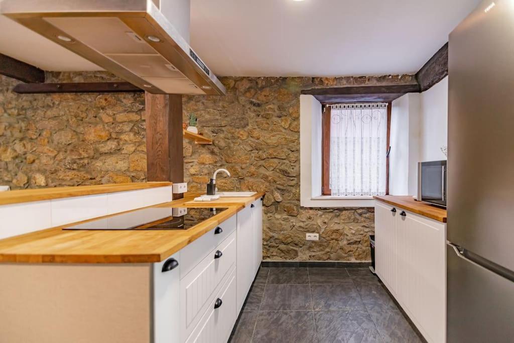 Precioso Piso Estilo Rustico A 10 Min De Santander Apartment Camargo Exterior photo